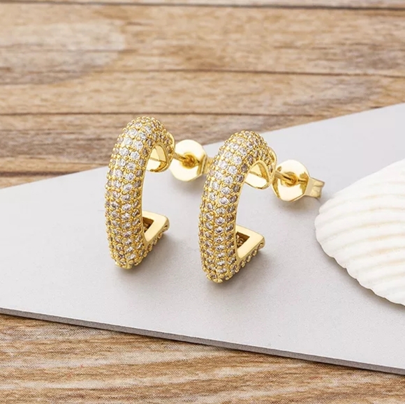 New Gold Pave Heart Stud Earrings with Cubic Zirconia for Women - Picture 1 of 4